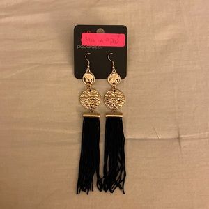Dangle chic earrings